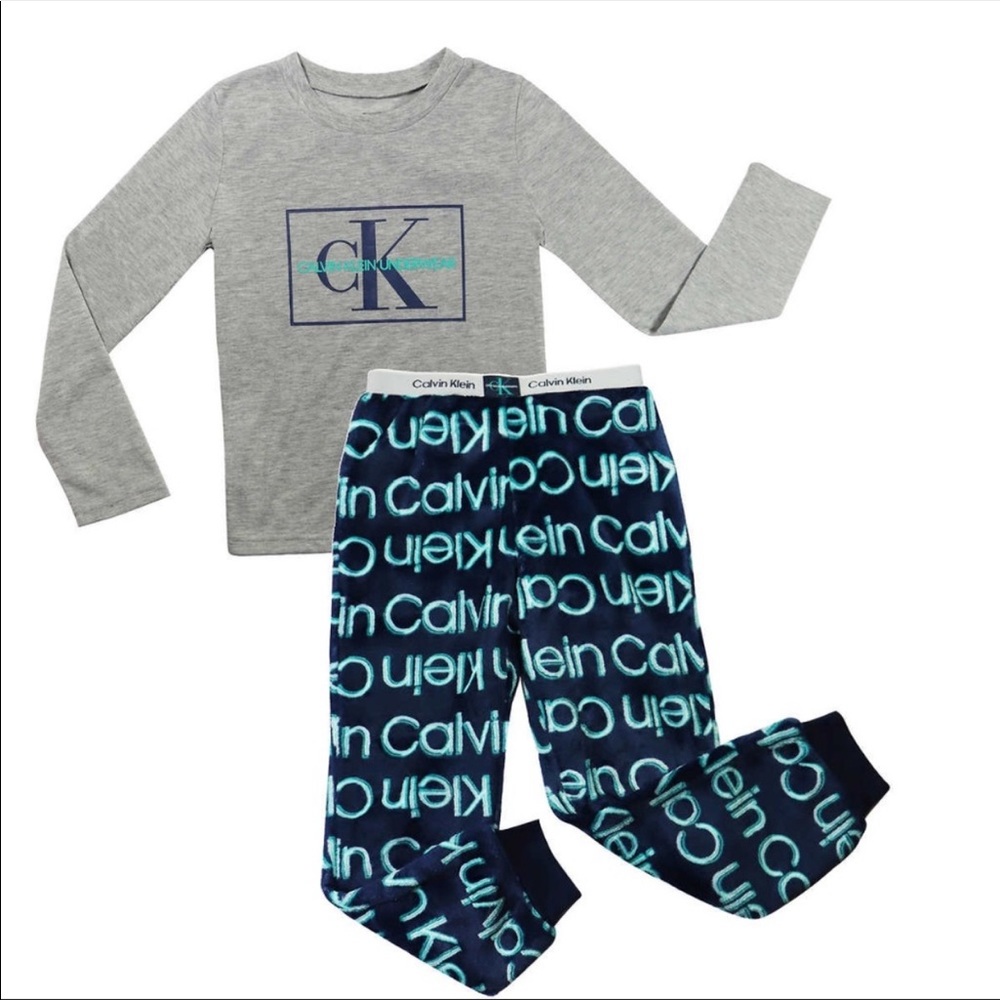 🆕Calvin Klein boy pajamas size 5/6